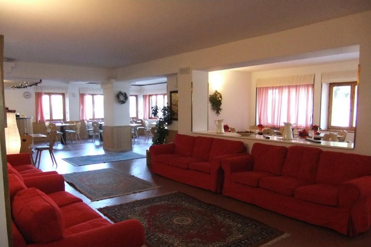 Life Hotels Des Alpes Folgaria Bagian luar foto