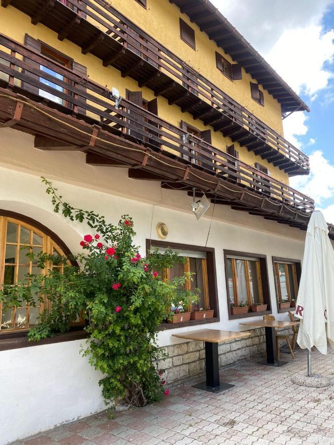 Life Hotels Des Alpes Folgaria Bagian luar foto